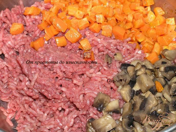 Фото приготовление рецепта: Мясной террин с грибами, овощами и овсяными хлопьями шаг №3
