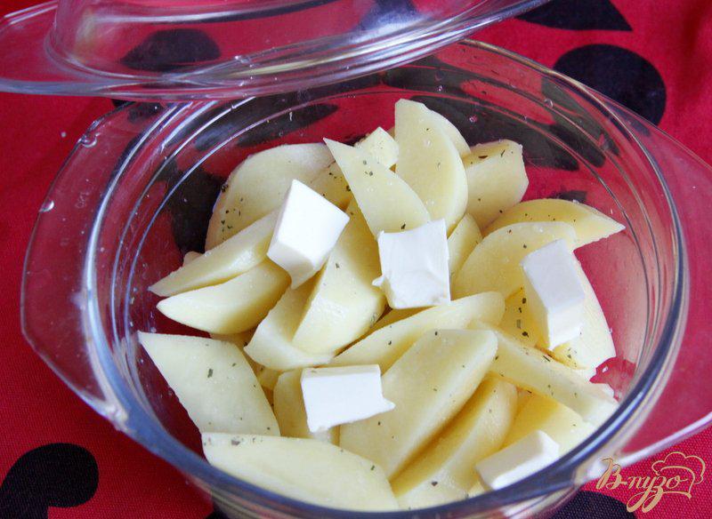 Фото приготовление рецепта: Картошка с сыром в микроволновке шаг №2