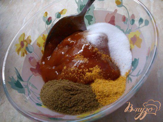 Фото приготовление рецепта: Куриные крылышки в медово-томатном маринаде. шаг №2