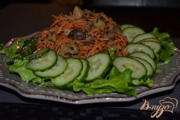 Фото приготовление рецепта: Салат из моркови с каштанами шаг №4