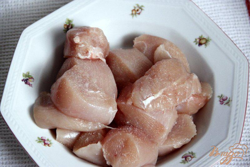 Фото приготовление рецепта: Куриное филе в морковной «панировке» шаг №1