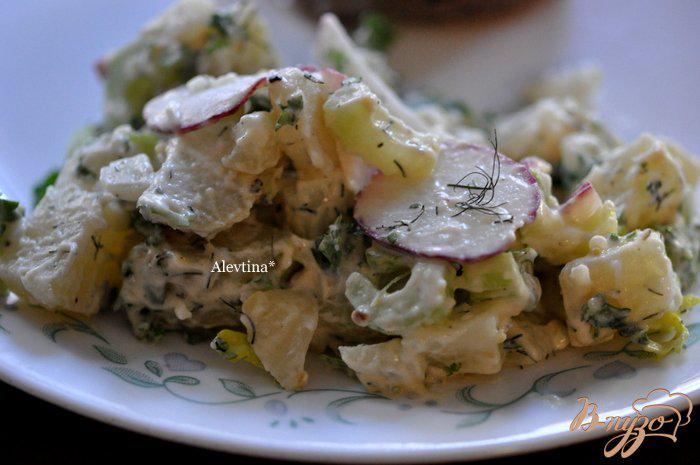 Фото приготовление рецепта: Картофельный салат с редисом шаг №4