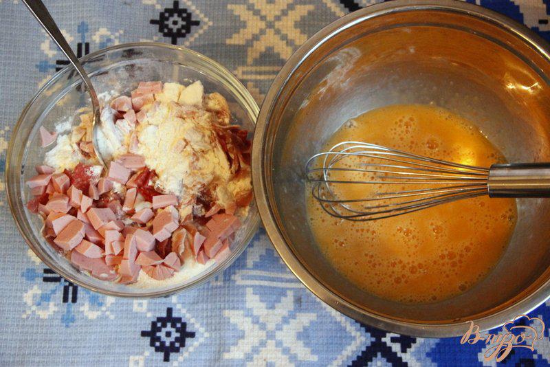 Фото приготовление рецепта: Закусочный кекс с ветчиной, горчицей и сыром шаг №1