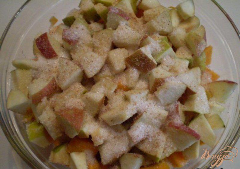 Фото приготовление рецепта: Десерт из тыквы с фруктами шаг №2