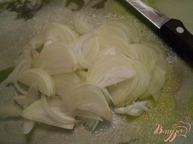 Фото приготовление рецепта: Салат Свекольный с рыбой шаг №2