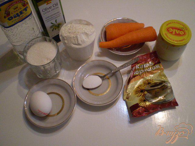 Фото приготовление рецепта: Пирог шоколадно-морковный шаг №1