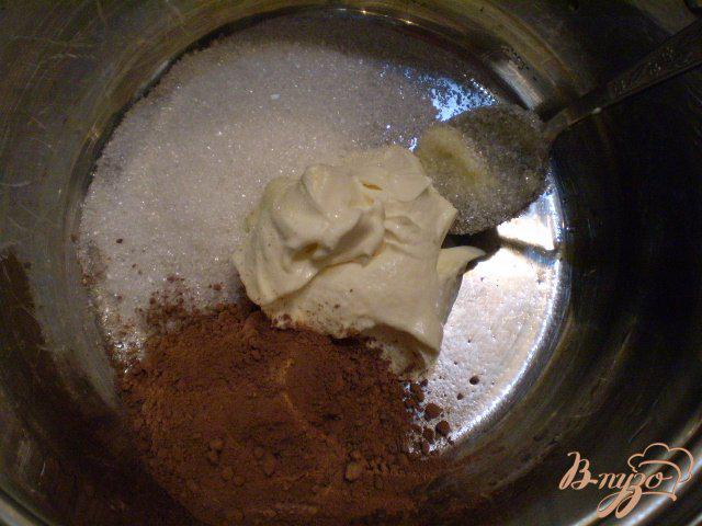 Фото приготовление рецепта: Пирог шоколадно-морковный шаг №6