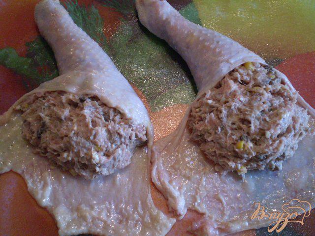 Фото приготовление рецепта: Окорочка фаршированные гречкой, грибами и запеченый картофель шаг №7