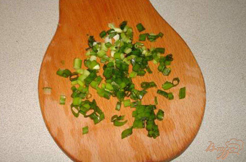 Фото приготовление рецепта: Картофель с селедочным салатом шаг №3