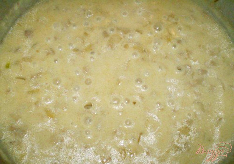 Фото приготовление рецепта: Закуска грибная с мясом и соусом шаг №5