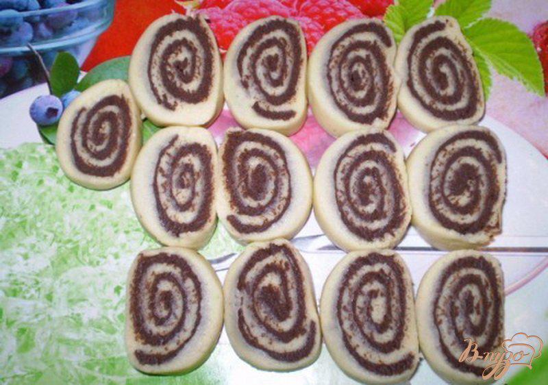 Фото приготовление рецепта: Печенье «Зебра» с меренгой шаг №6
