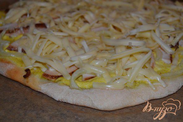 Фото приготовление рецепта: Пицца с куриным мясом и карри шаг №6