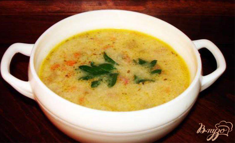 Фото приготовление рецепта: Сырный суп с ветчиной, сельдереем и другими овощами шаг №8