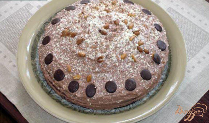 Фото приготовление рецепта: Сметанный торт с кофейно-масленным кремом и арахисом шаг №8