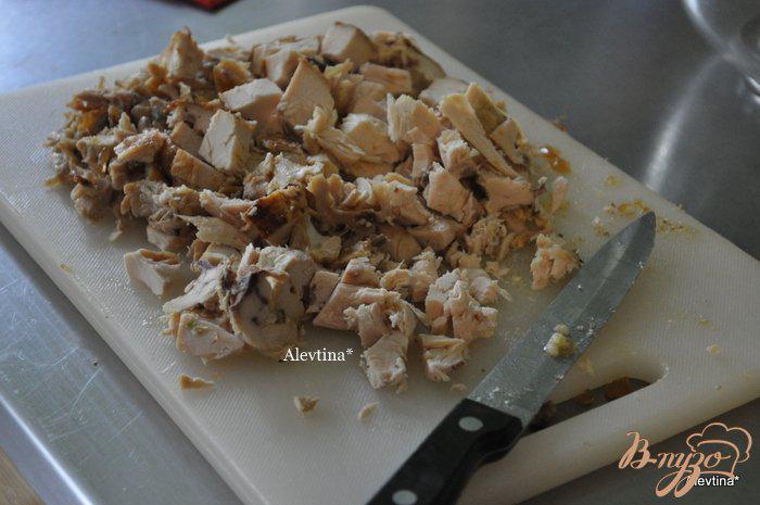 Фото приготовление рецепта: Салат куриный с хреном шаг №1