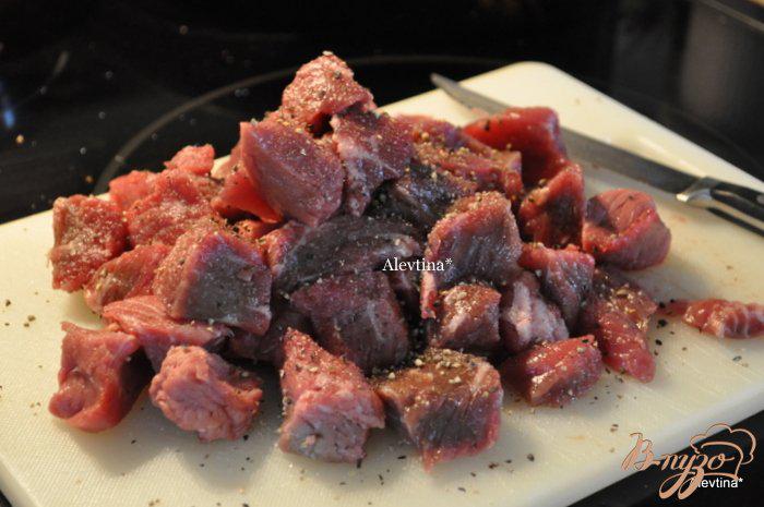 Фото приготовление рецепта: Тушеная говядина с мускатной тыквой и фасолью шаг №1