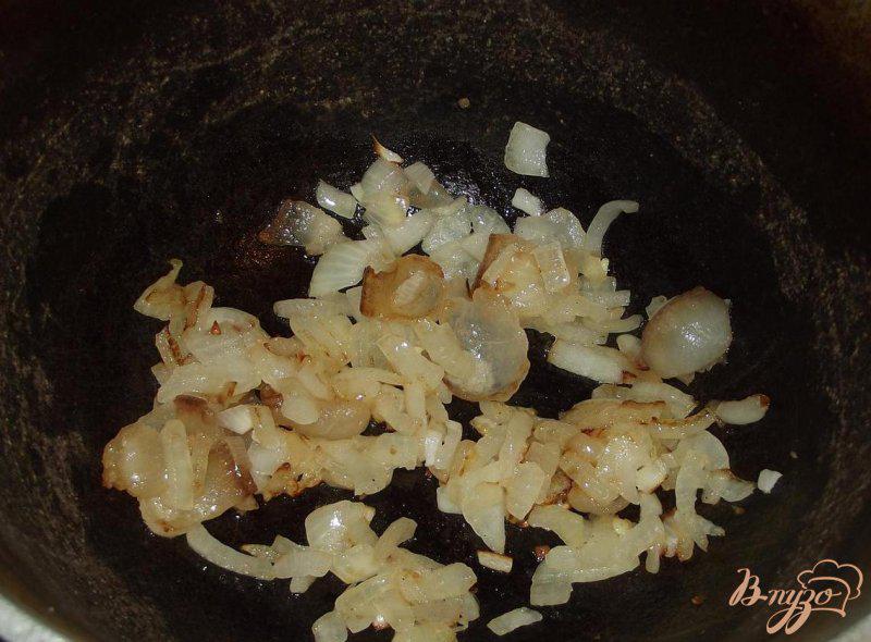 Фото приготовление рецепта: Рассыпчатый картофель с томатом на свином сале шаг №4