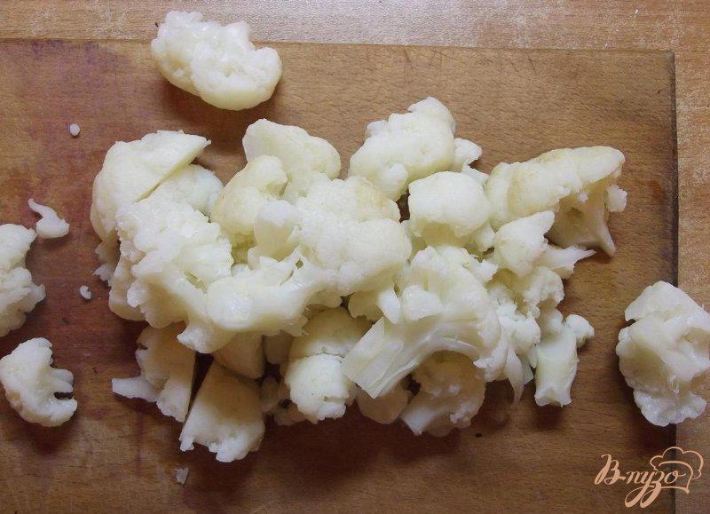 Фото приготовление рецепта: Картофельный салат с гранатом шаг №2