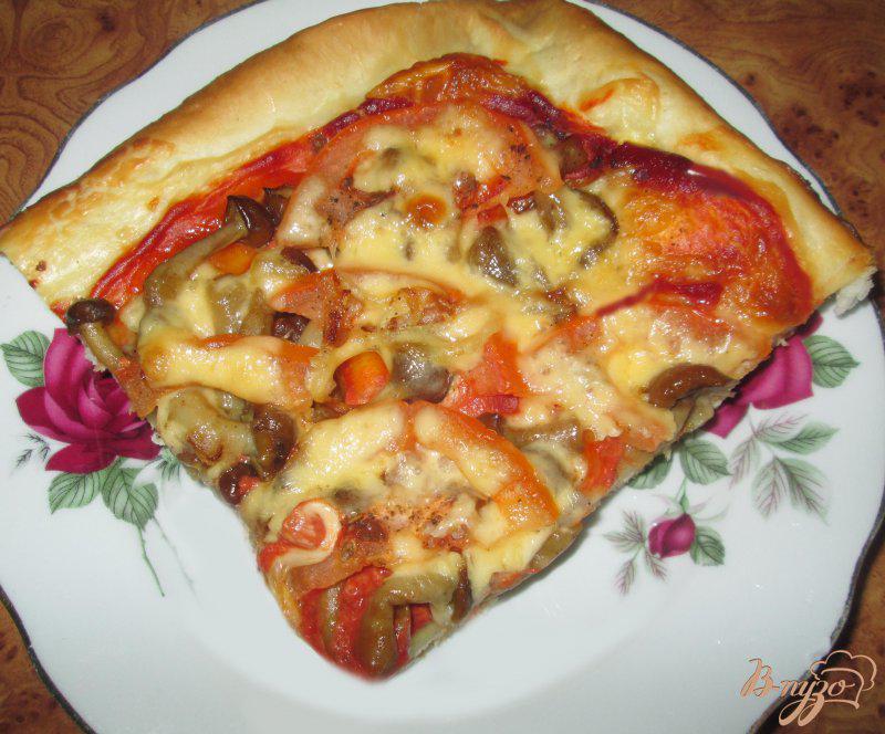 Фото приготовление рецепта: Пицца с опятами шаг №5