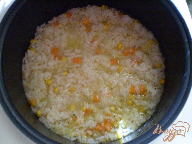 Фото приготовление рецепта: Рисовая каша с кукурузой шаг №6