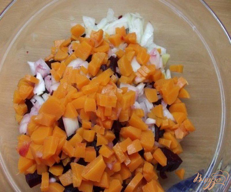 Фото приготовление рецепта: Салат овощной «Сытный» шаг №4