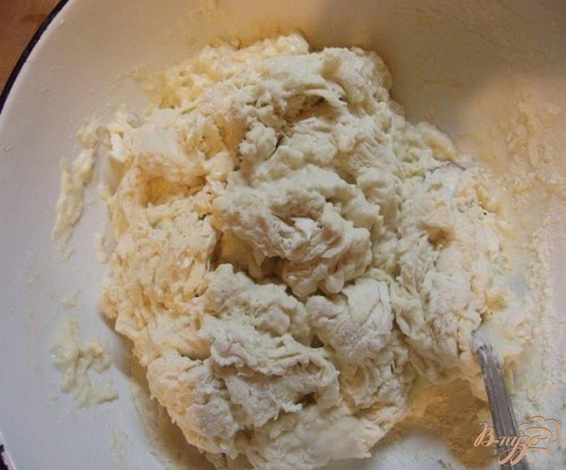 Фото приготовление рецепта: Розмариновый хлеб с сыром и орехами шаг №2