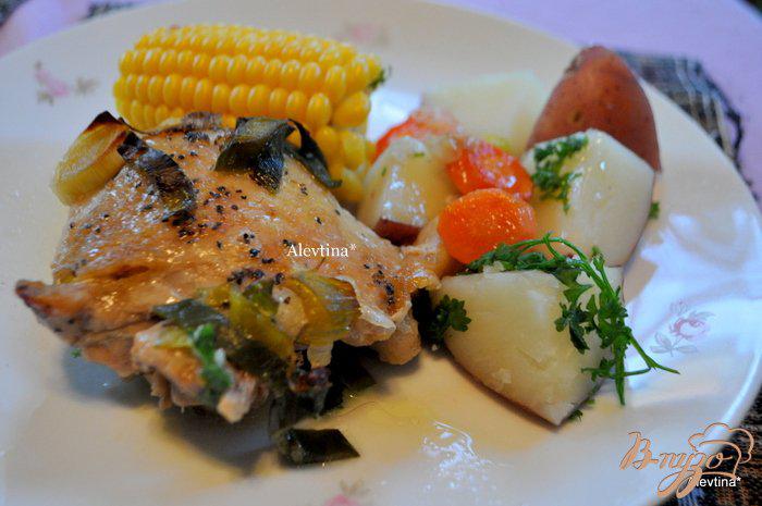 Фото приготовление рецепта: Курица в вине с овощами шаг №6
