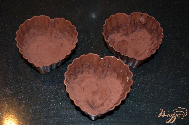 Фото приготовление рецепта: Шоколадный фондано с мороженым шаг №6