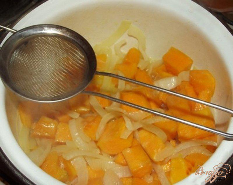 Фото приготовление рецепта: Сливочный суп-пюре из тыквы шаг №6