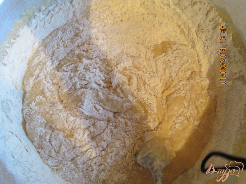 Фото приготовление рецепта: Пирожки с вишней шаг №8