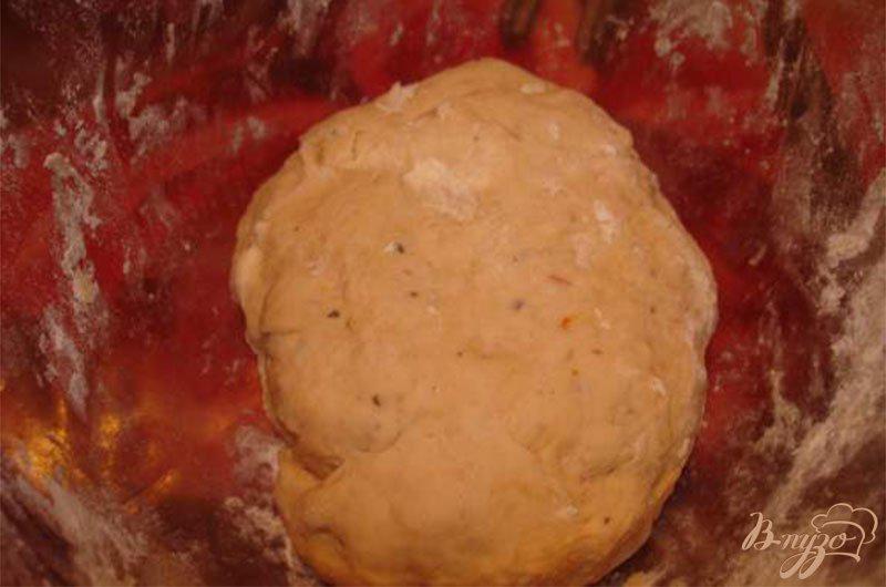 Фото приготовление рецепта: Томатный хлеб шаг №3