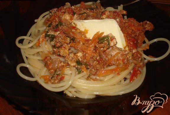 Фото приготовление рецепта: Спагетти под соусом Болоньезе шаг №3