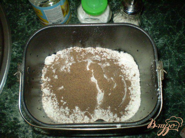 Фото приготовление рецепта: Льняной хлеб из хлебопечки шаг №3