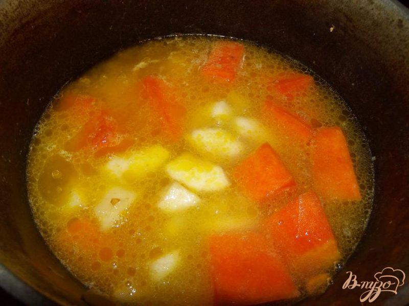 Фото приготовление рецепта: Крем-суп из тыквы с грушей шаг №6