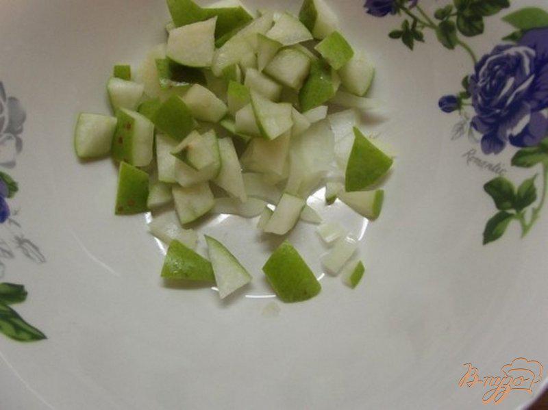 Фото приготовление рецепта: Салат с грушей мясной шаг №1