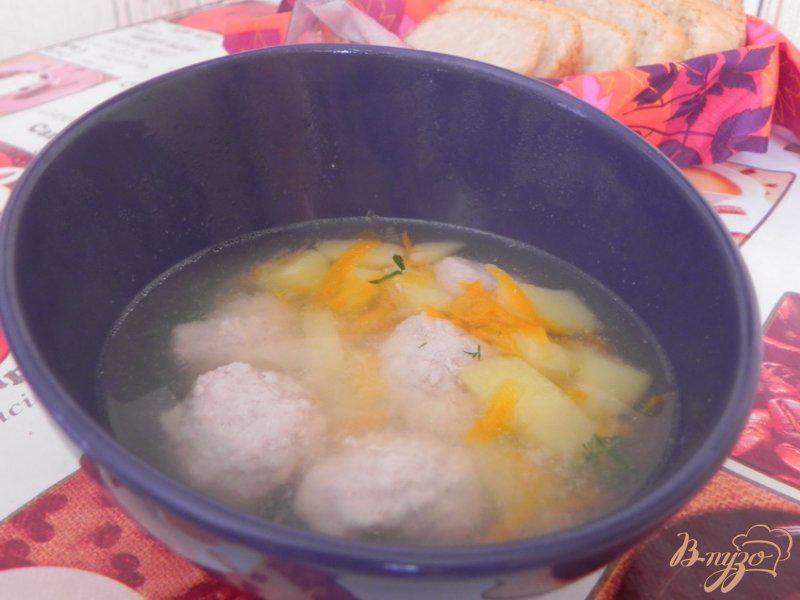 Фото приготовление рецепта: Суп с фрикадельками без зажарки шаг №6