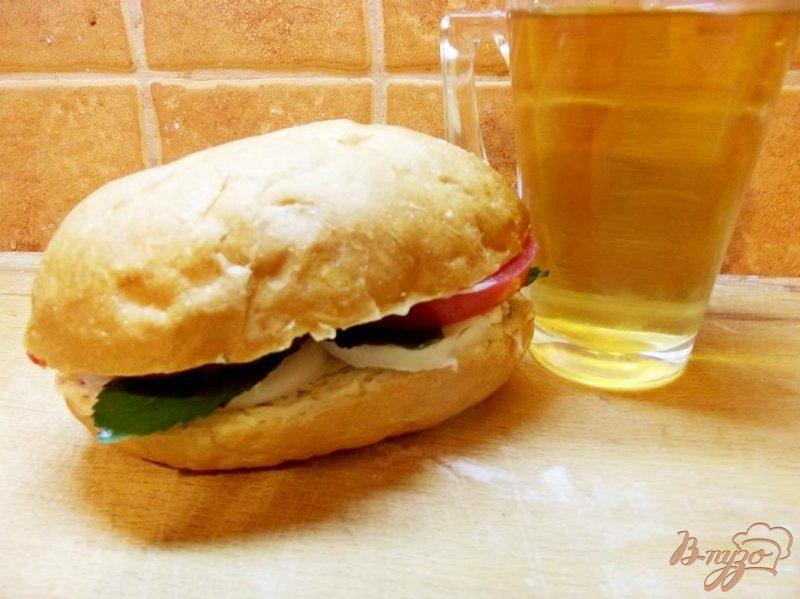 Фото приготовление рецепта: Сэндвич куриный с мятой шаг №6