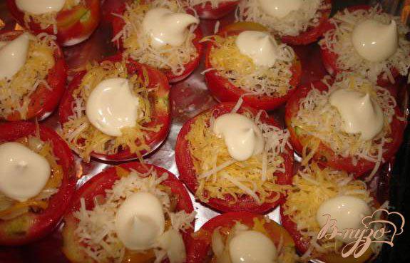 Фото приготовление рецепта: Фаршированные помидоры шаг №4