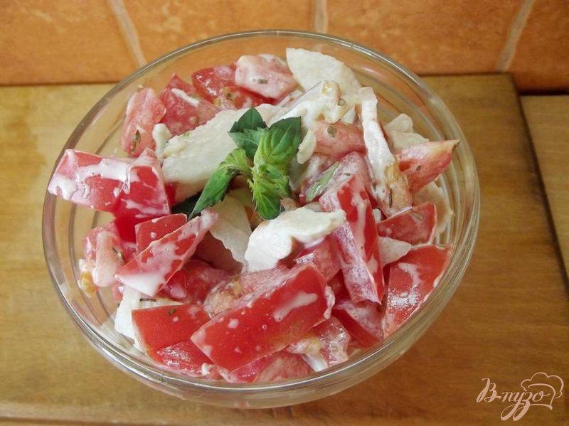 Фото приготовление рецепта: Куриный салат с помидорами шаг №4