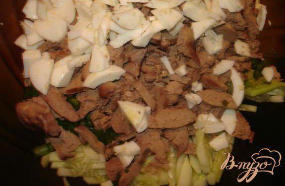 Фото приготовление рецепта: Салат из печени с огурцом шаг №1