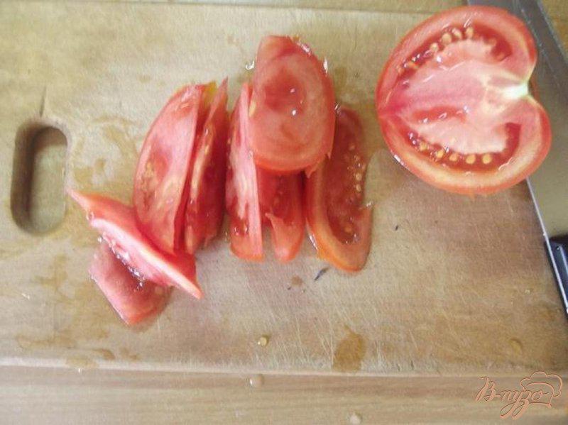 Фото приготовление рецепта: Французский помидорный салат шаг №2