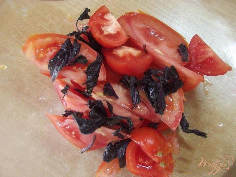 Фото приготовление рецепта: Французский помидорный салат шаг №3