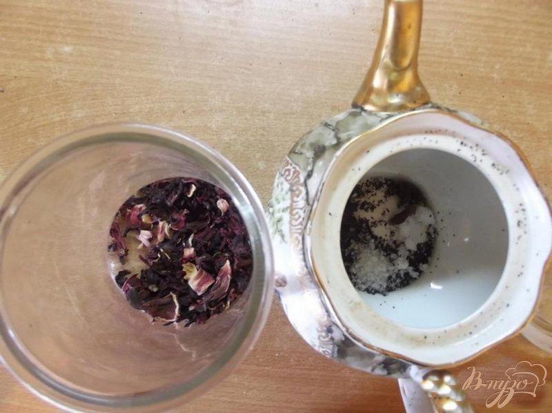 Фото приготовление рецепта: Чайный напиток с лавандой шаг №4
