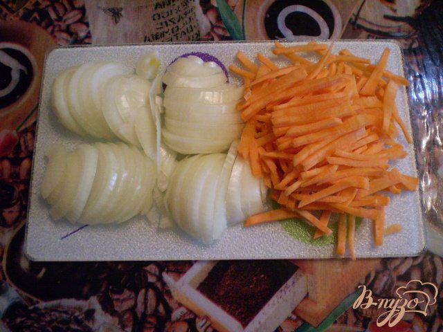 Фото приготовление рецепта: Курочка тушенная с овощами в мультиварке шаг №4
