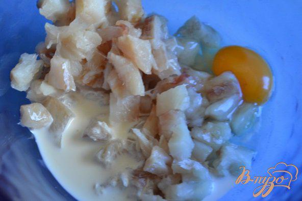 Фото приготовление рецепта: Рыбные шарики в сливочно-арахисовом соусе карри шаг №1