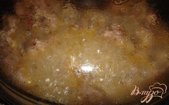 Фото приготовление рецепта: Картофельный башмак с имбирным мясом шаг №2