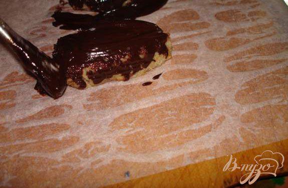 Фото приготовление рецепта: Ореховый торт «Шишки» шаг №6