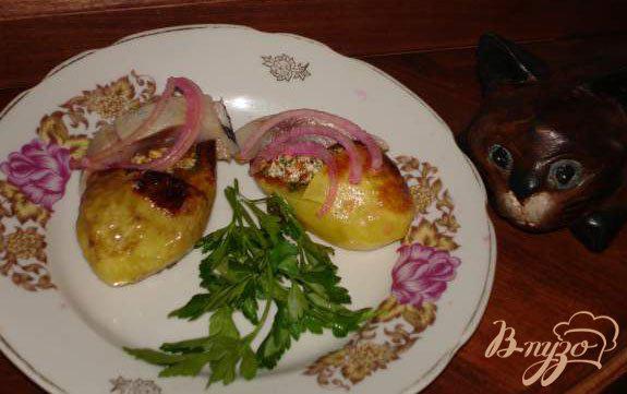 Фото приготовление рецепта: Картофельные лапатушки с селедкой шаг №7