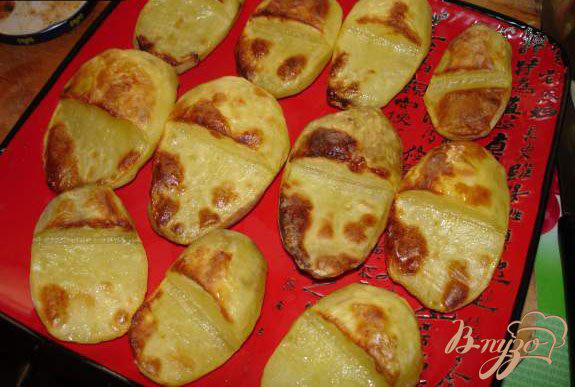 Фото приготовление рецепта: Картофельные лапатушки с селедкой шаг №2