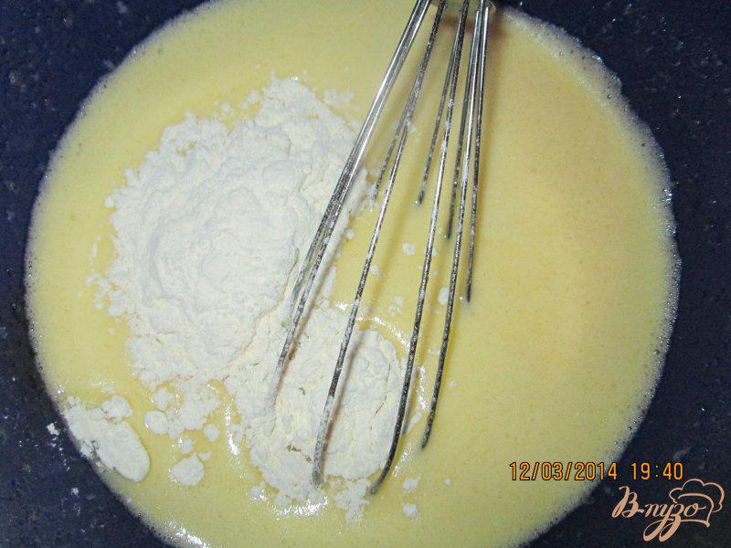 Фото приготовление рецепта: Трубочки в вафельнице шаг №4